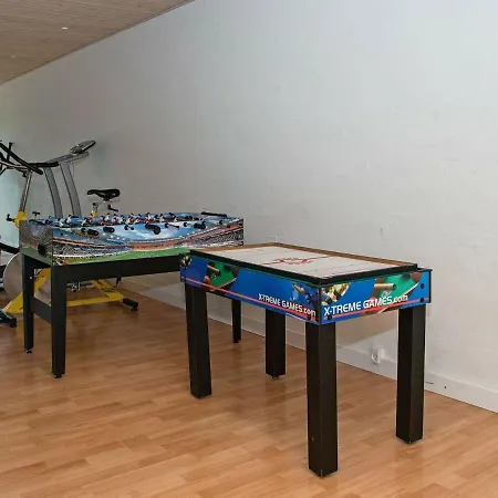 Spacious Holiday In Orsted Jutland With Pool Σπίτι διακοπών Hevring